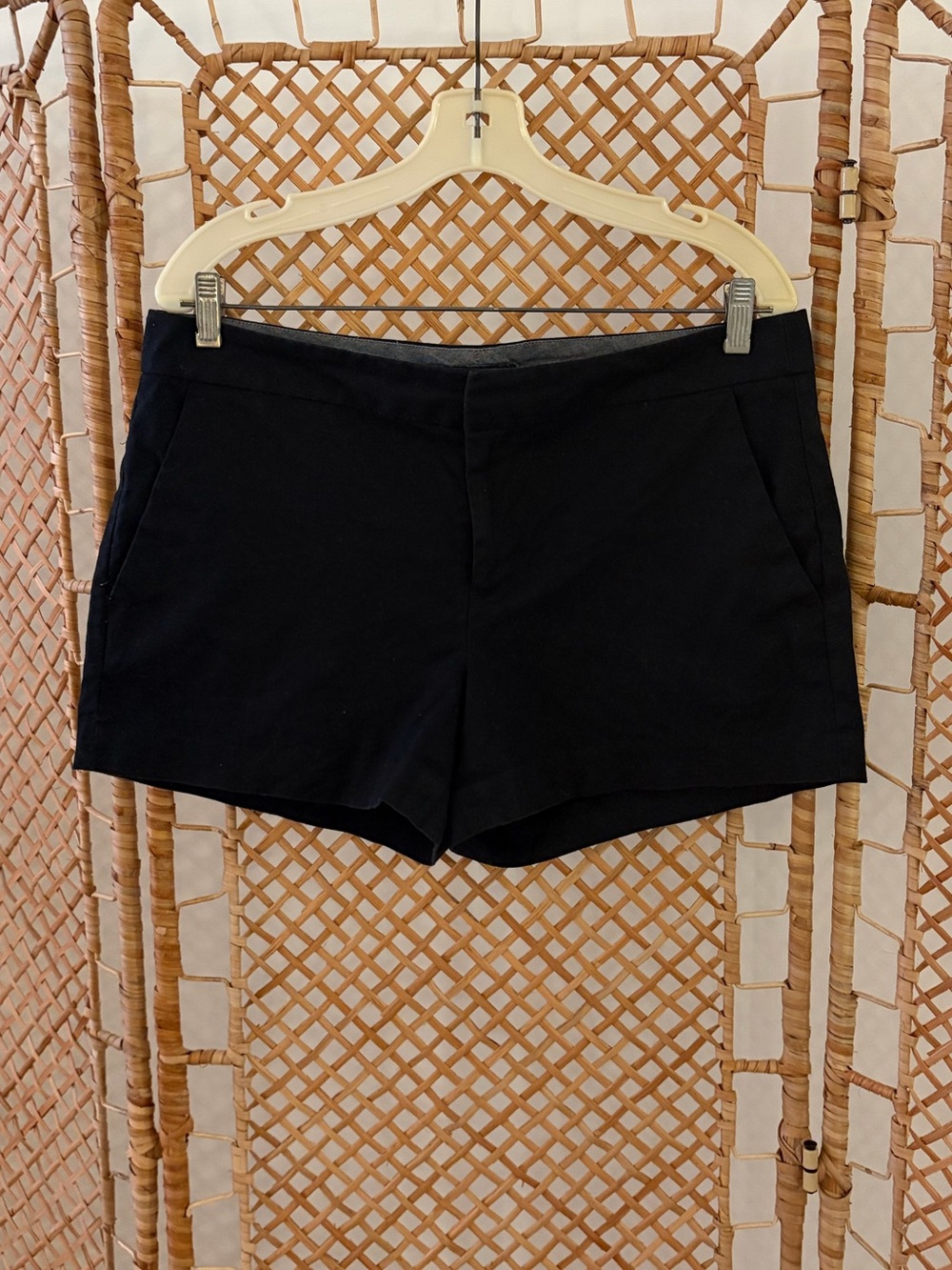 Banana Republic Black Mid-Rise Women's Shorts